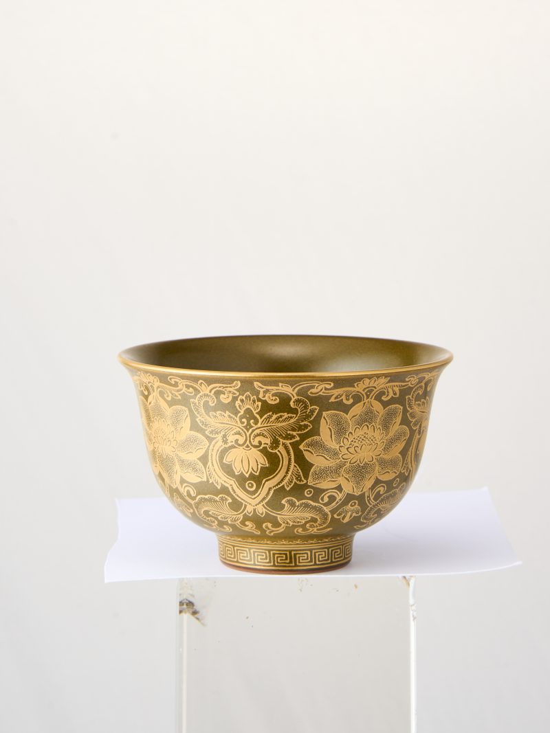 Tea Powder Gold-painted Lotus Scroll Pressing Hand Cup