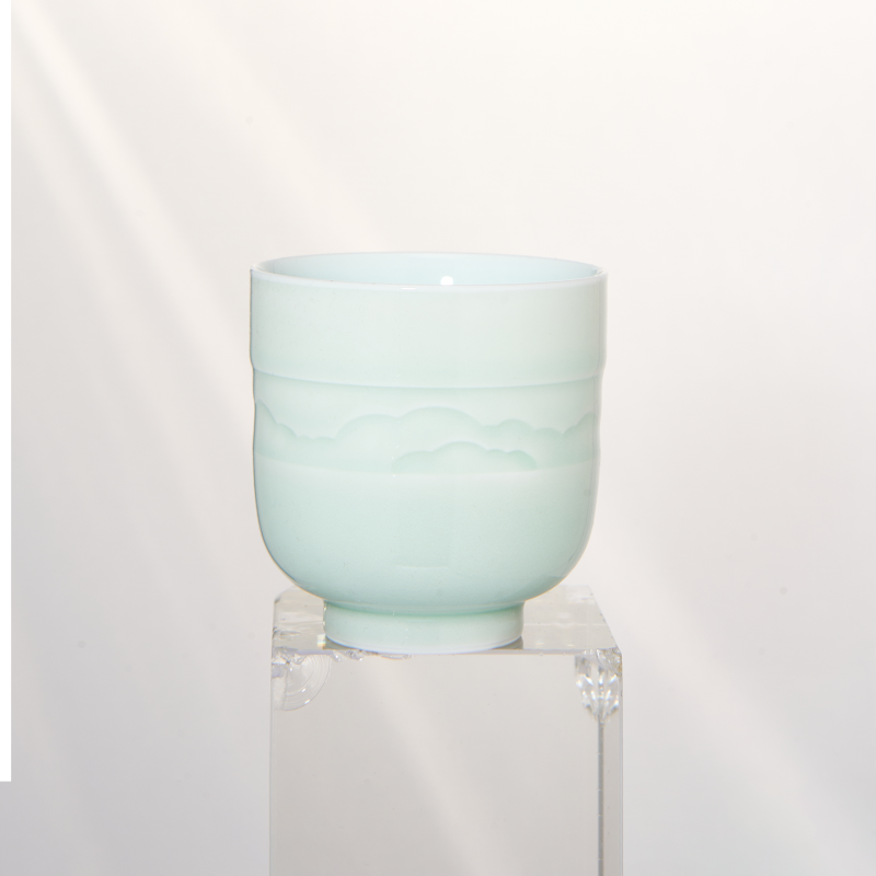 Shadow Green Glaze Curved Waist Mountain-view Cup