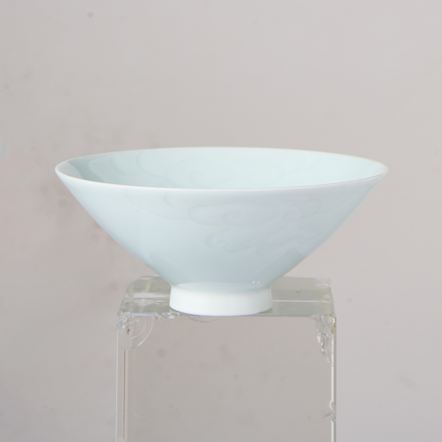 Celadon Glaze Auspicious Cloud Conical Cup