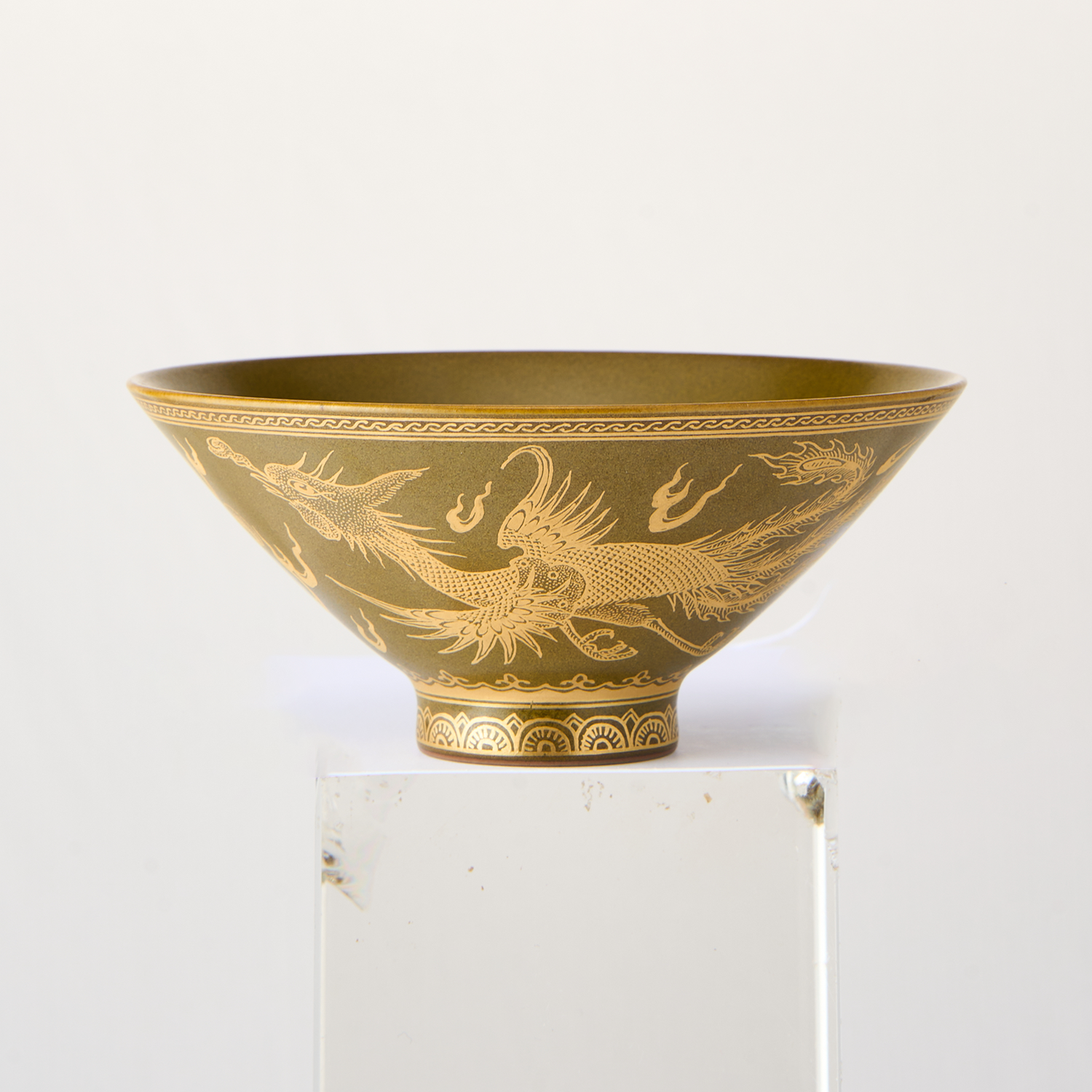 Tea Powder Gold-painted Dragon and Phoenix Conical Cup