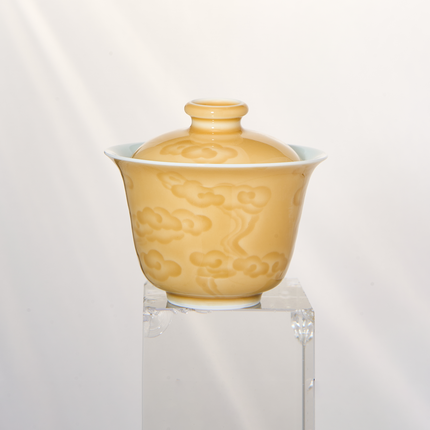 Apricot Yellow Glaze Cloud Motif Covered Bowl Cup