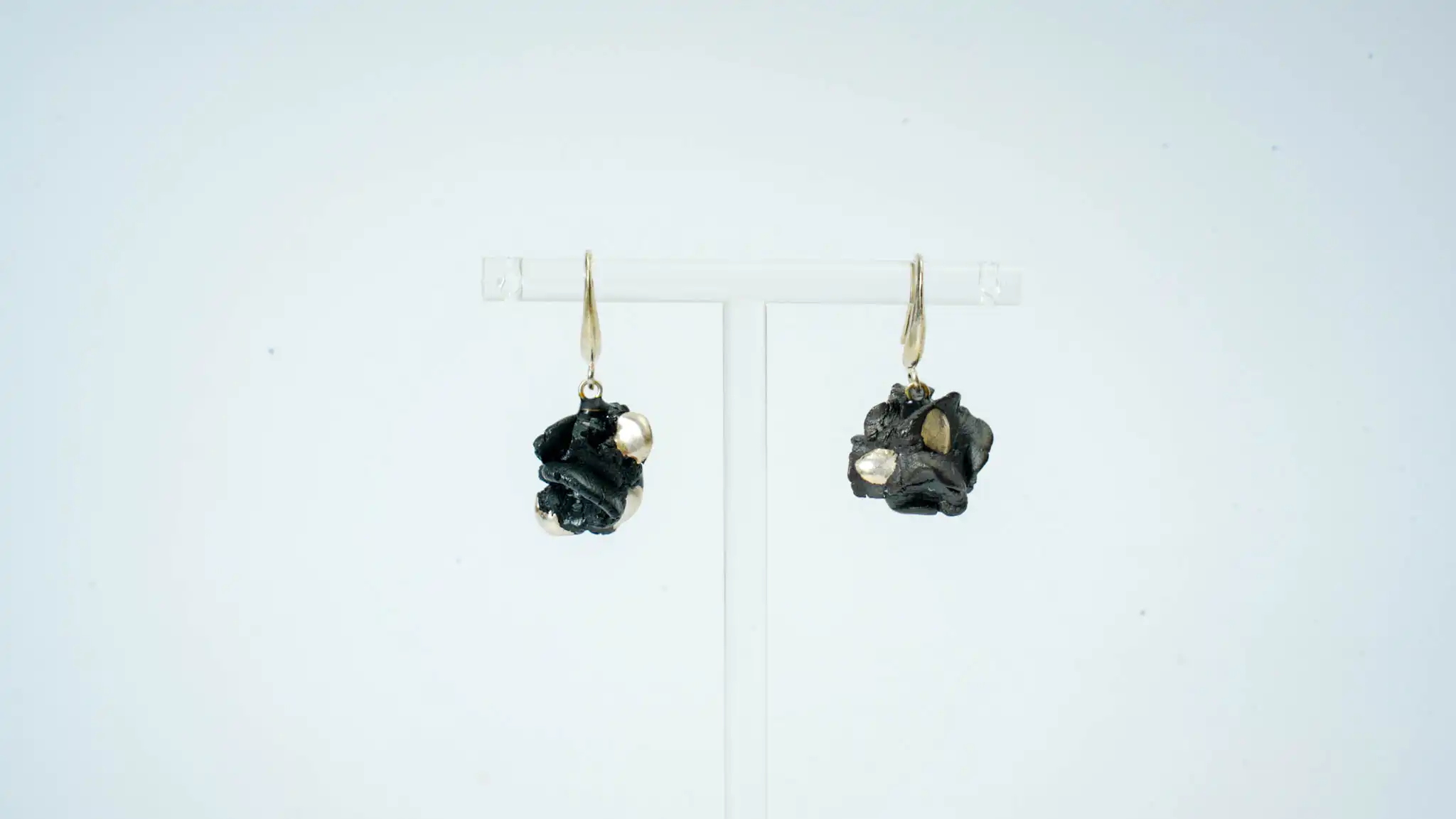 ?lack & Silver?Series ?Irregular-Shaped Ceramic Earrings