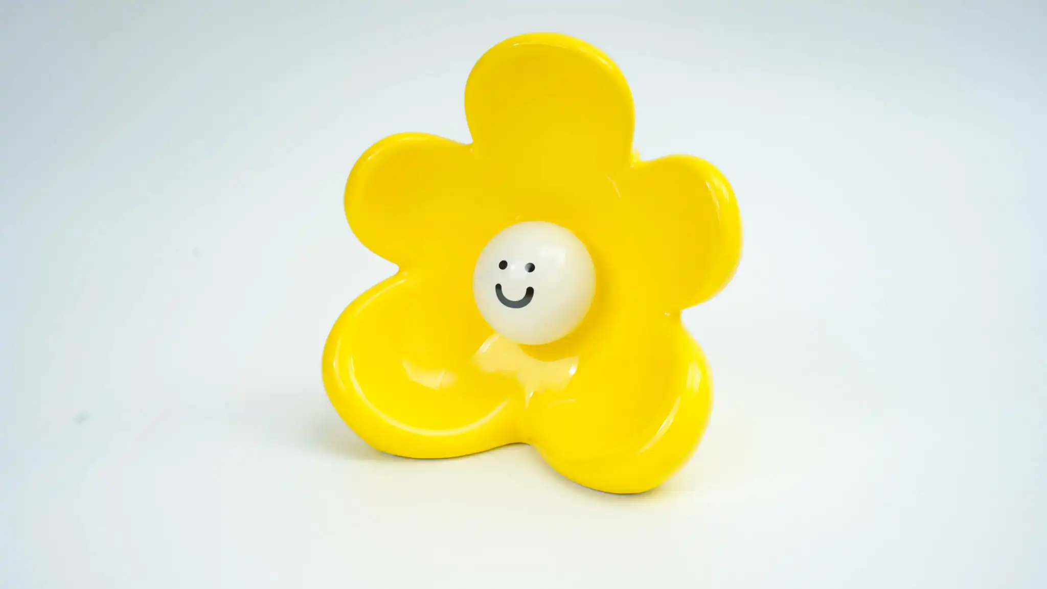 Glossy Osmanthus Yellow Smiling Flower Vase Small